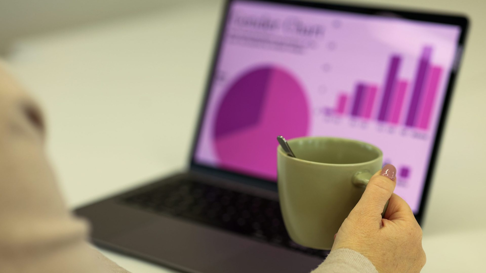 Restaurant operator analysing bookings and revenue dashboard